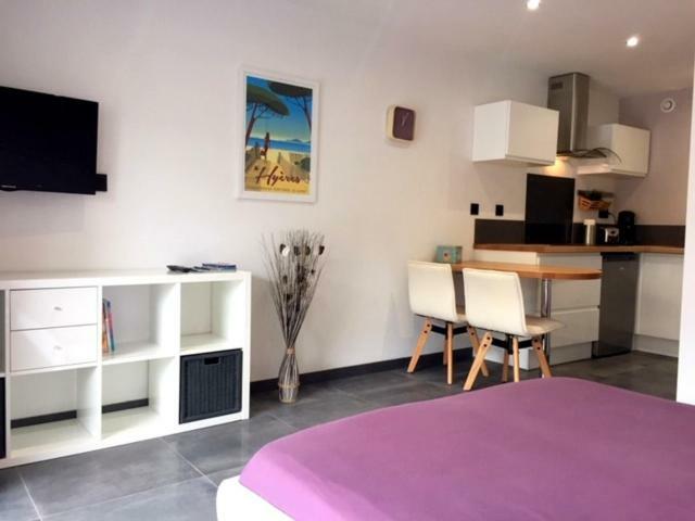 Plage A 400 M Studio Tout Confort Terrasse Clim Parking Єр Екстер'єр фото