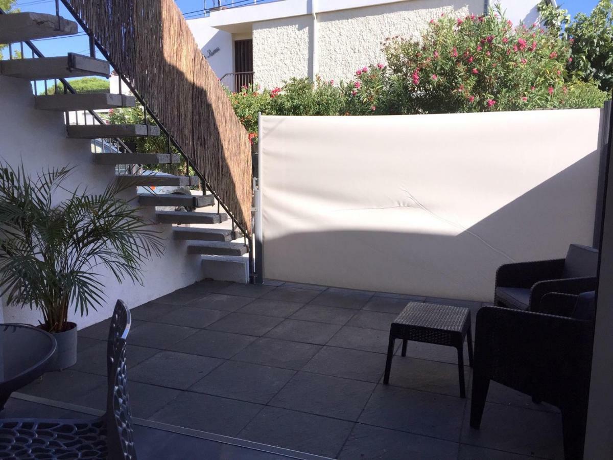 Plage A 400 M Studio Tout Confort Terrasse Clim Parking Єр Екстер'єр фото